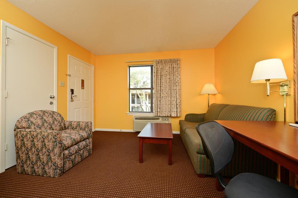 Econo Lodge Inn & Suites Fulton - Rockport Kültér fotó